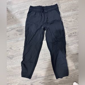 Like New Lululemon Dance Studio Mid-Rise Pant in black size 6